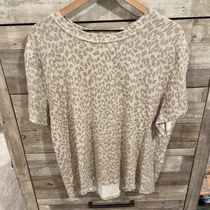 ❤️Cheetah print tshirt